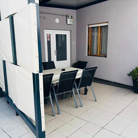 Apartment Check In Pula Ngoại thất bức ảnh