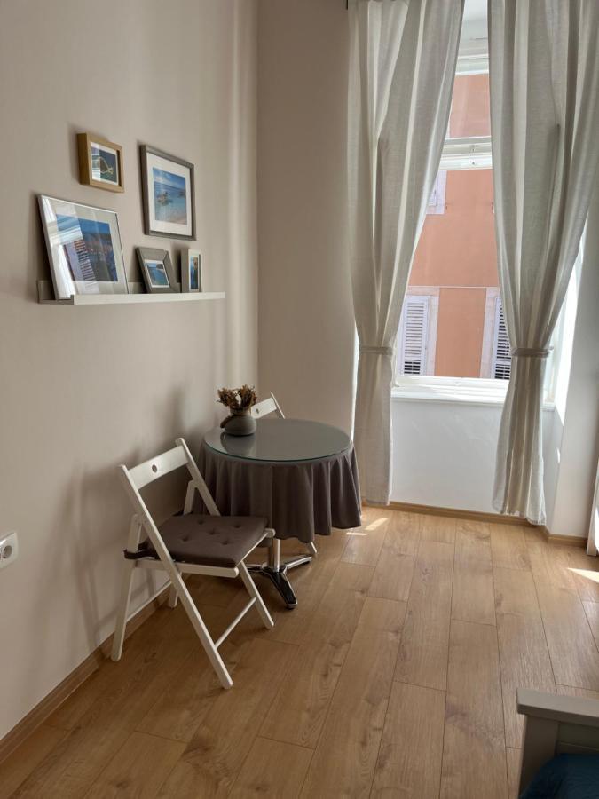 Apartment Check In Pula Ngoại thất bức ảnh