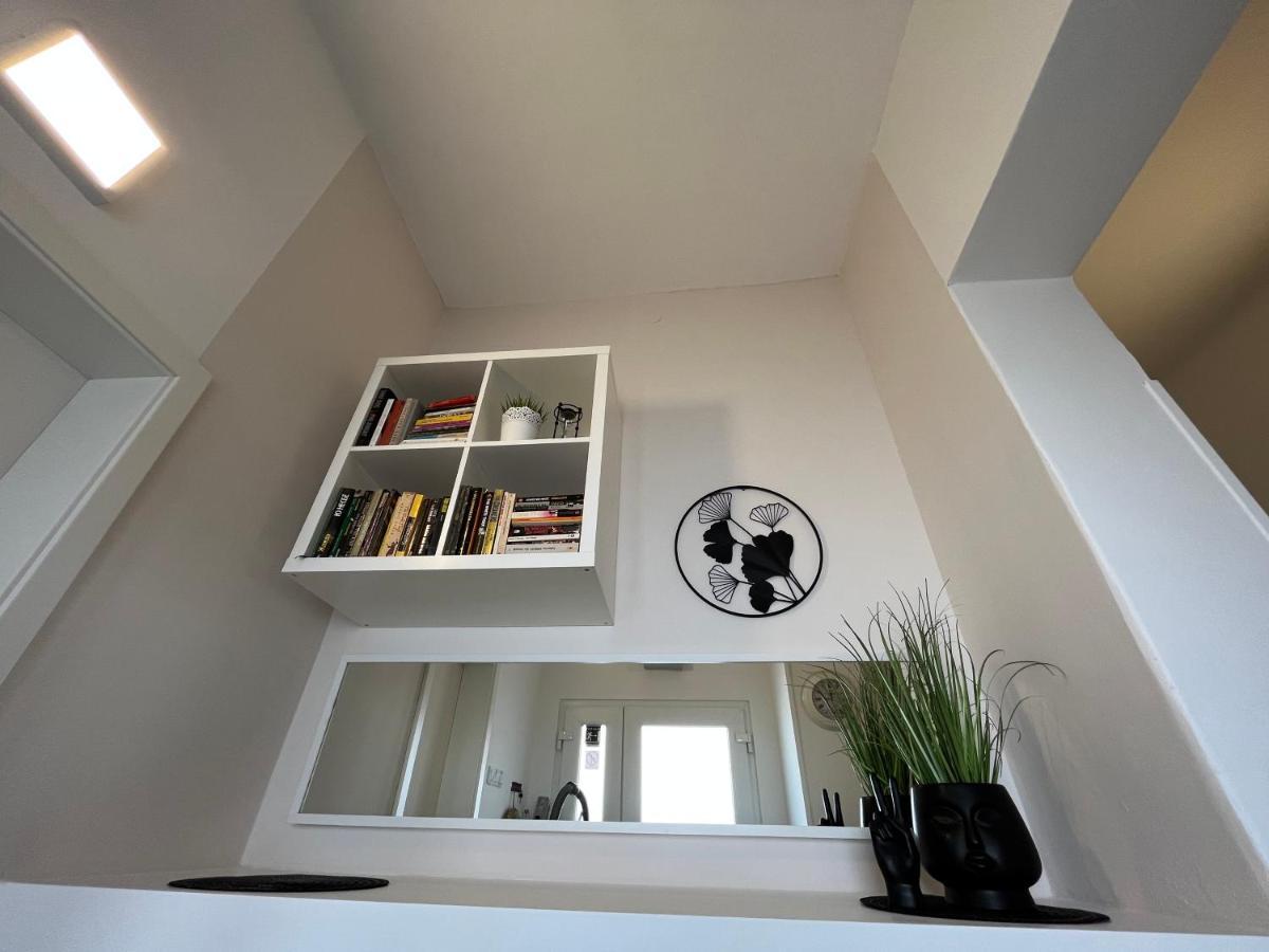 Apartment Check In Pula Ngoại thất bức ảnh