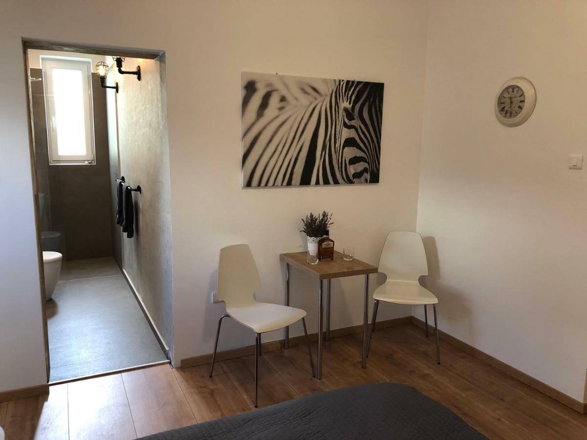 Apartment Check In Pula Ngoại thất bức ảnh