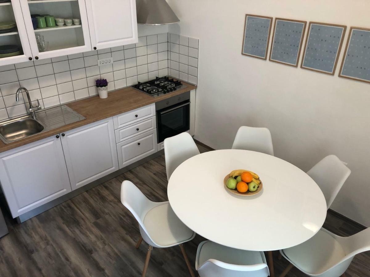 Apartment Check In Pula Ngoại thất bức ảnh